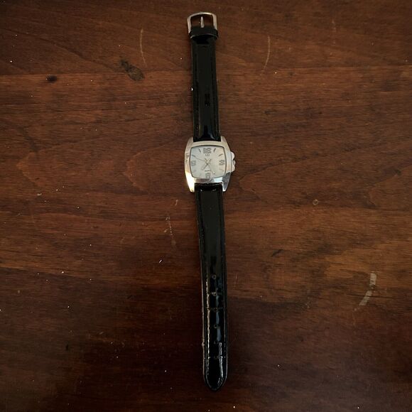 GG Quartz White Face Black Patent Faux Leather Strap Women’s Watch New Battery - Picture 2 of 3